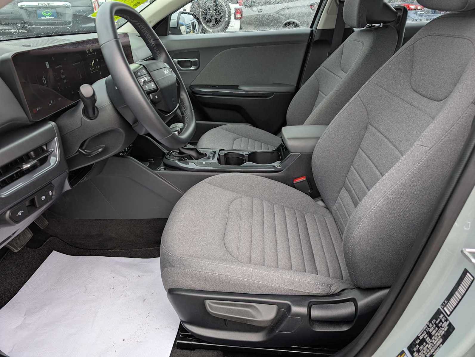 Used 2025 Kia K4 EX FWD image 4