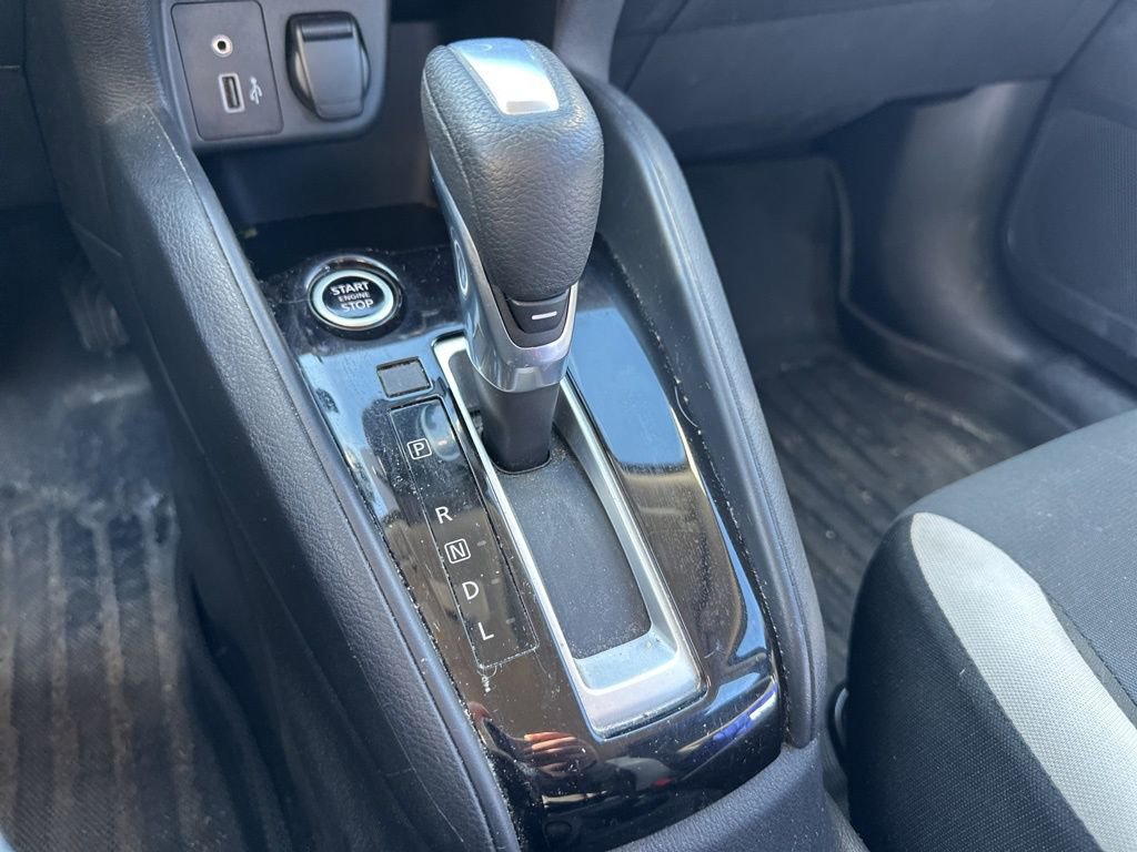 Used 2021 Nissan Versa SV image 25