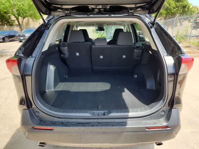 Certified 2024 Toyota RAV4 LE AWD/4WD image 17