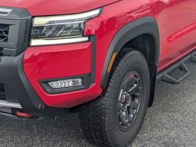 Used 2025 Nissan Frontier PRO-4X AWD/4WD image 9