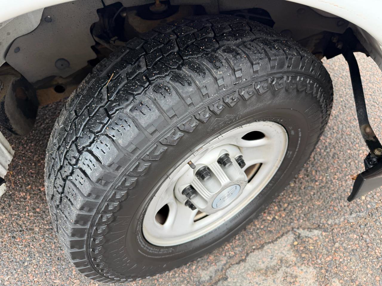 Used 2020 Chevrolet Express 2500 Extended w/ Driver Convenience Package image 29