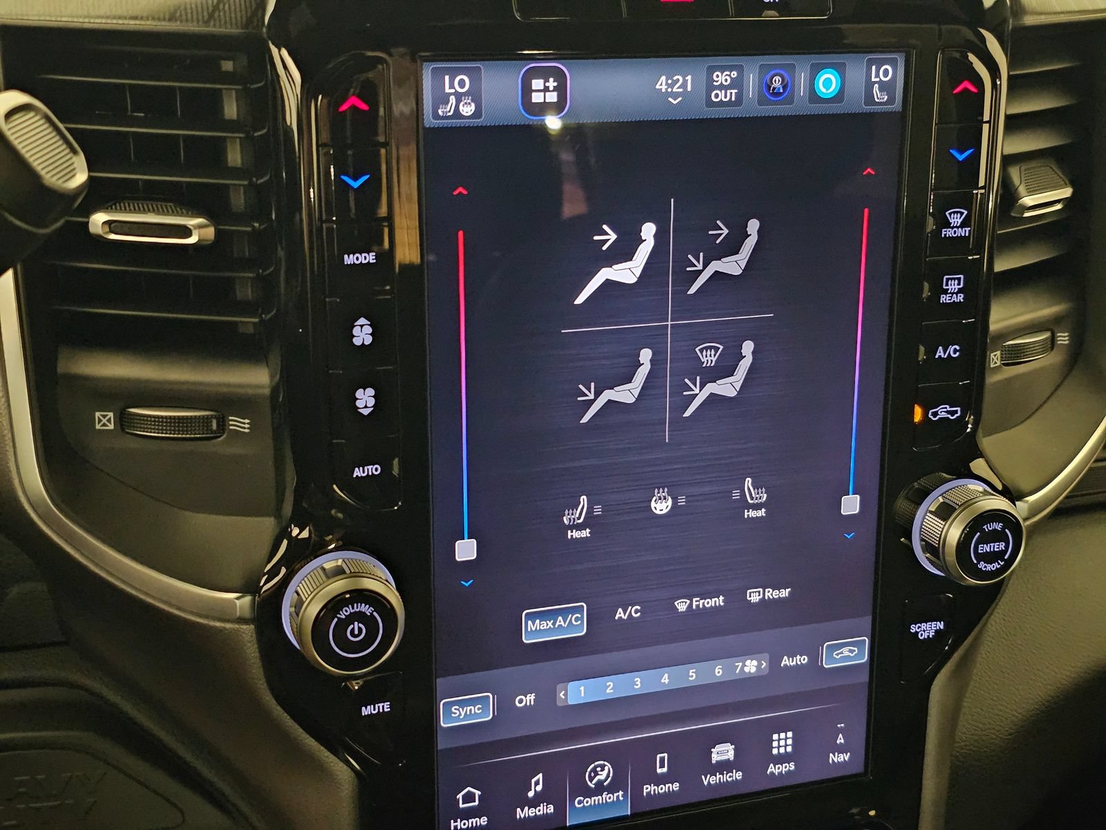 New 2026 RAM 2500 Big Horn AWD/4WD image 10