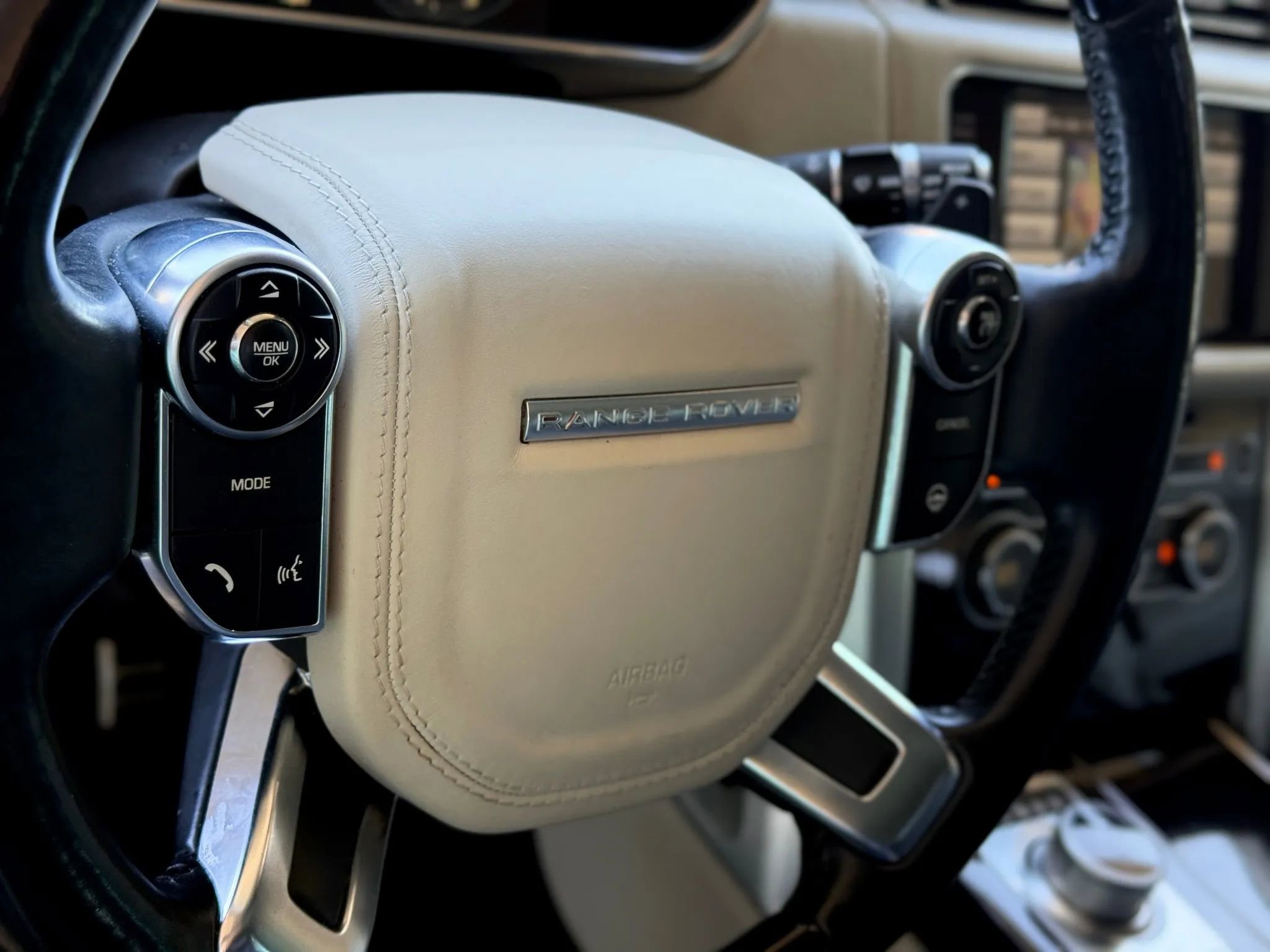 Used 2014 Land Rover Range Rover Supercharged image 89