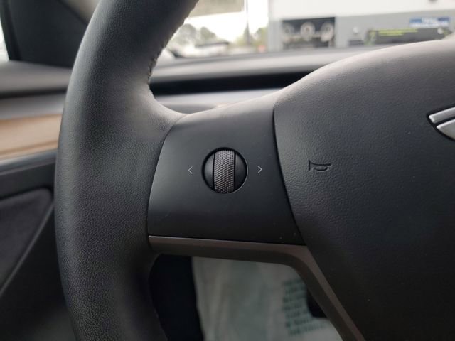 Used 2021 Tesla Model 3 Standard Range Plus image 28
