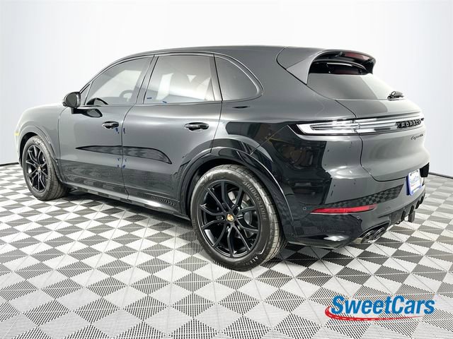 Used 2026 Porsche Cayenne GTS AWD/4WD image 5