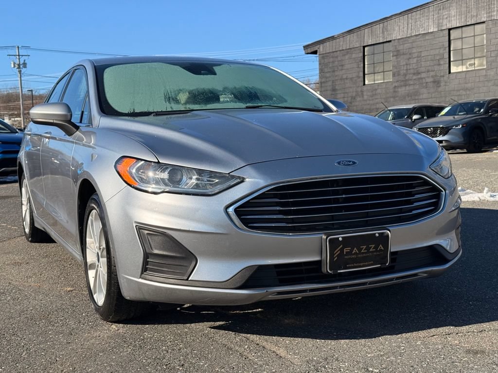 Used 2020 Ford Fusion SE FWD image 13