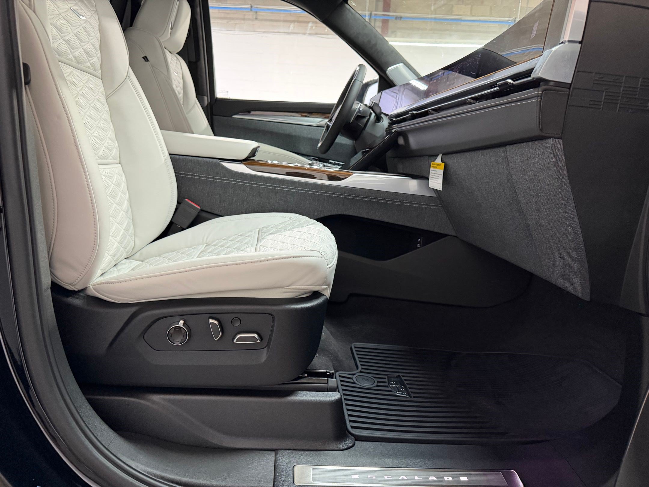 New 2026 Cadillac Escalade Platinum Sport AWD/4WD image 44