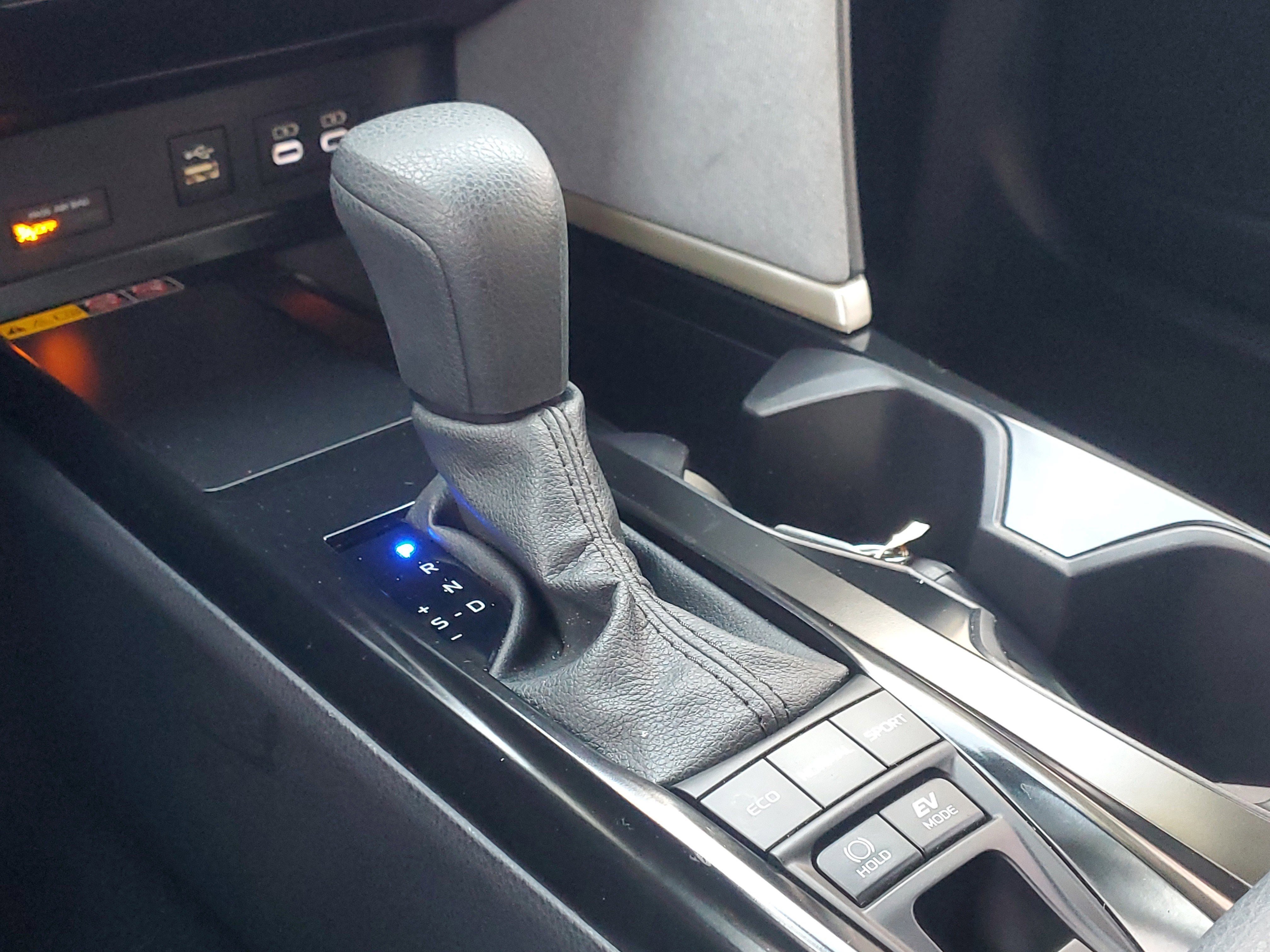 Used 2025 Toyota Camry LE image 29