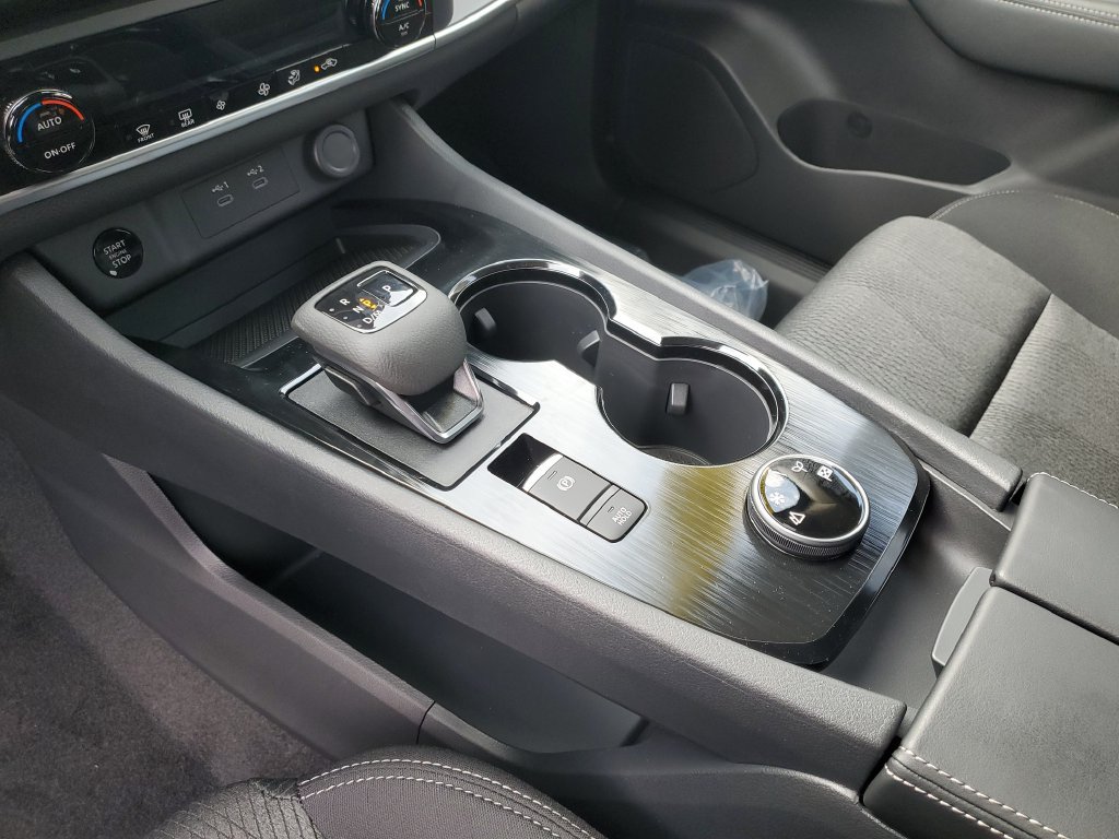 New 2026 Nissan Rogue SV AWD/4WD image 32