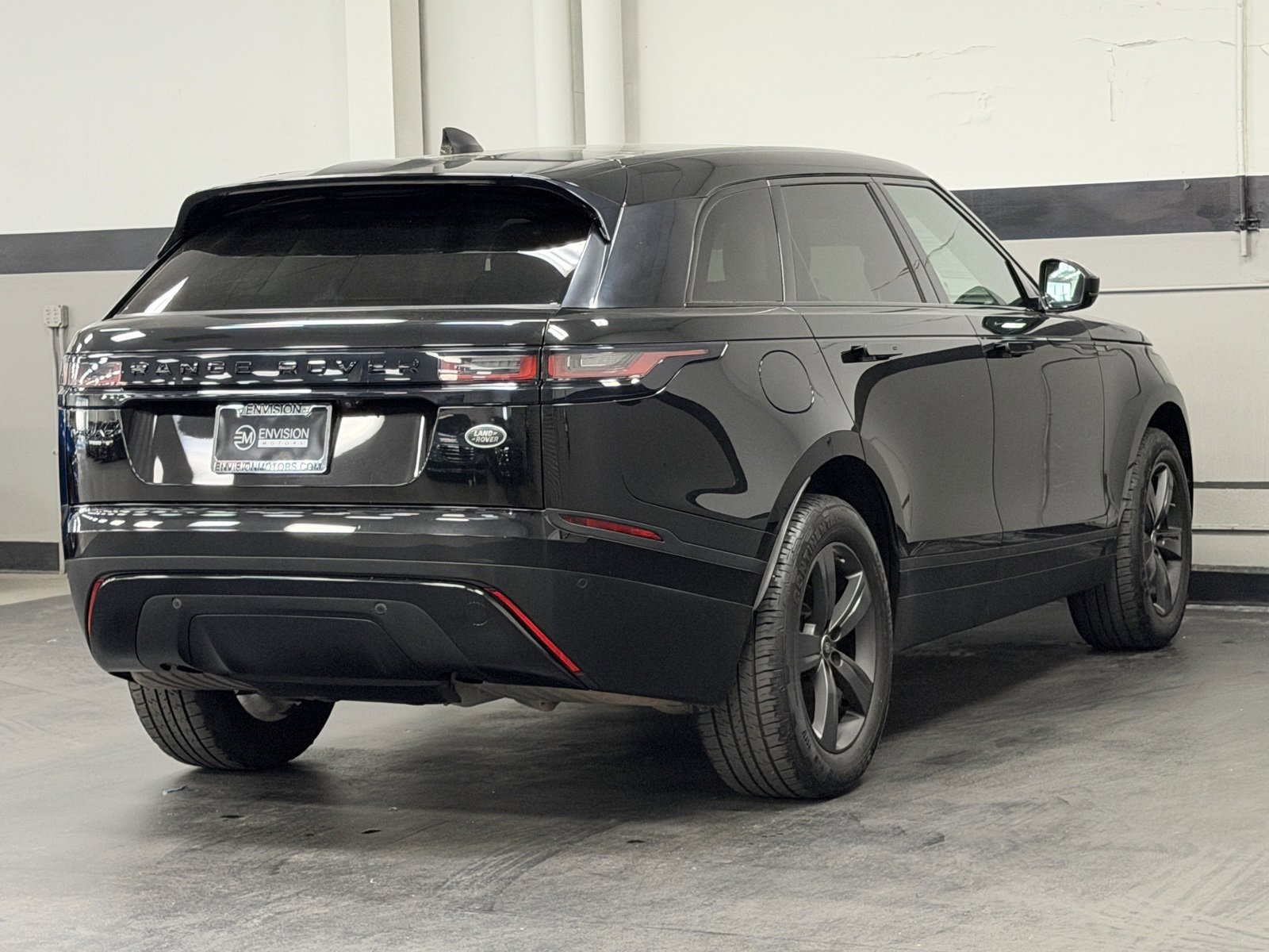 Used 2019 Land Rover Range Rover Velar S image 12