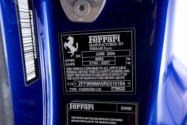 Used 2024 Ferrari SF90 Spider image 59