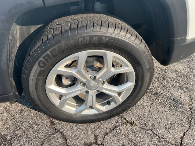 Used 2024 Jeep Compass Latitude AWD/4WD image 21