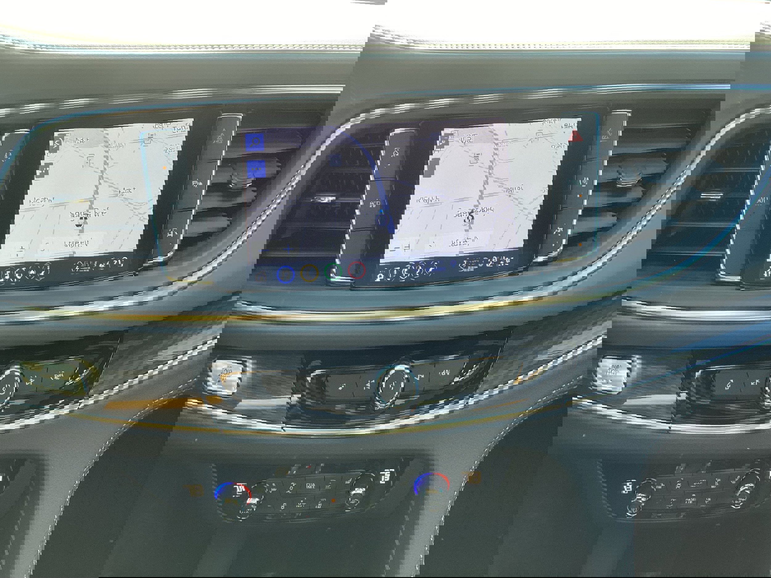 Used 2024 Buick Enclave Essence w/ Experience Buick Package image 21