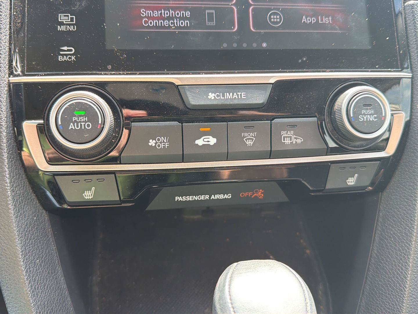 Used 2018 Honda Civic Touring image 5