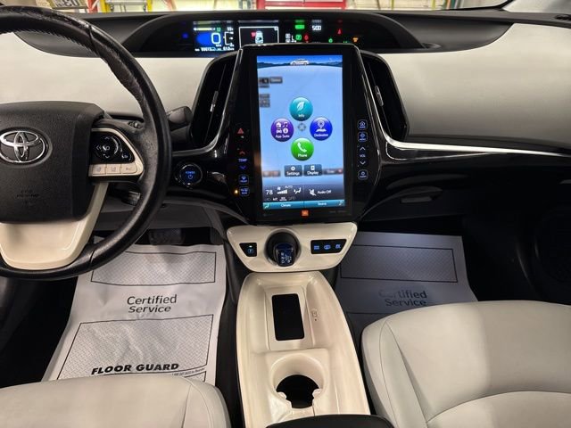 Used 2017 Toyota Prius Prime Advanced image 18