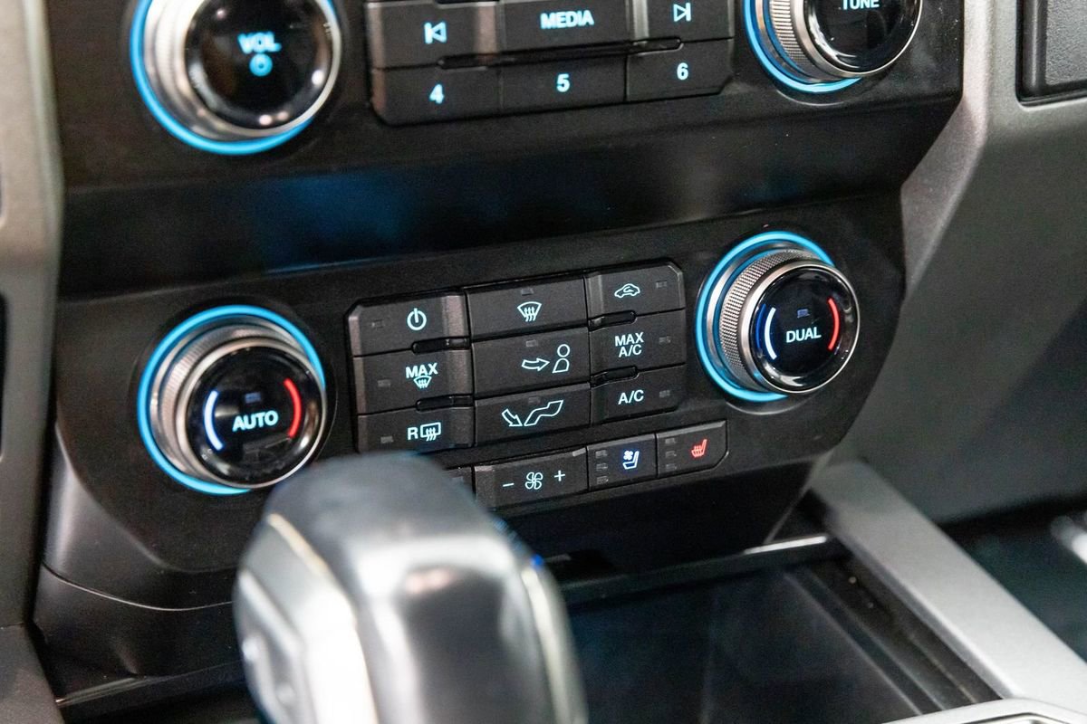 Used 2019 Ford F150 Raptor w/ Equipment Group 802A Luxury image 34