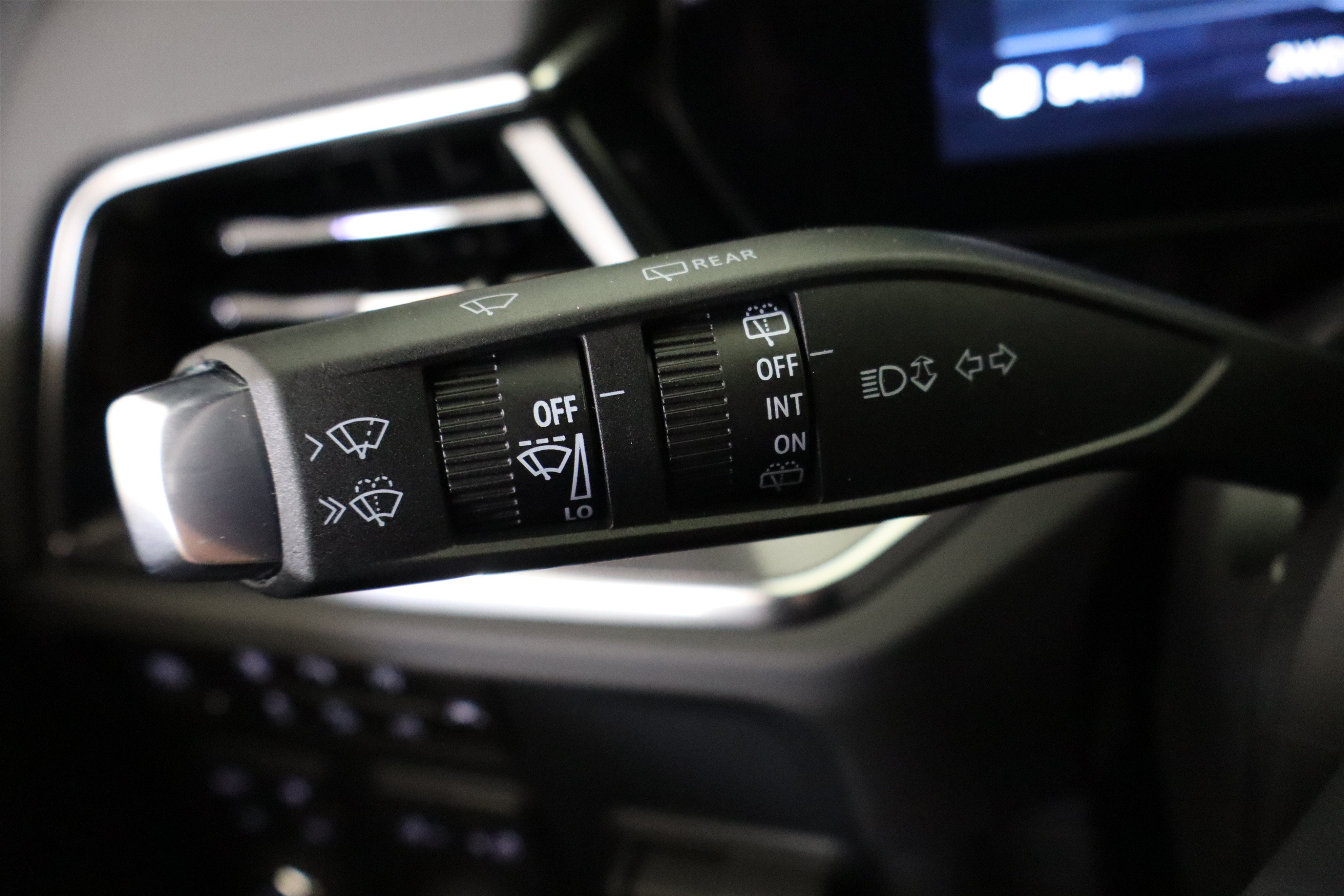 New 2026 Chevrolet Suburban RST AWD/4WD image 31