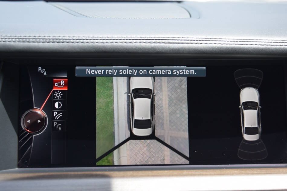 Used 2015 BMW 750i RWD image 62