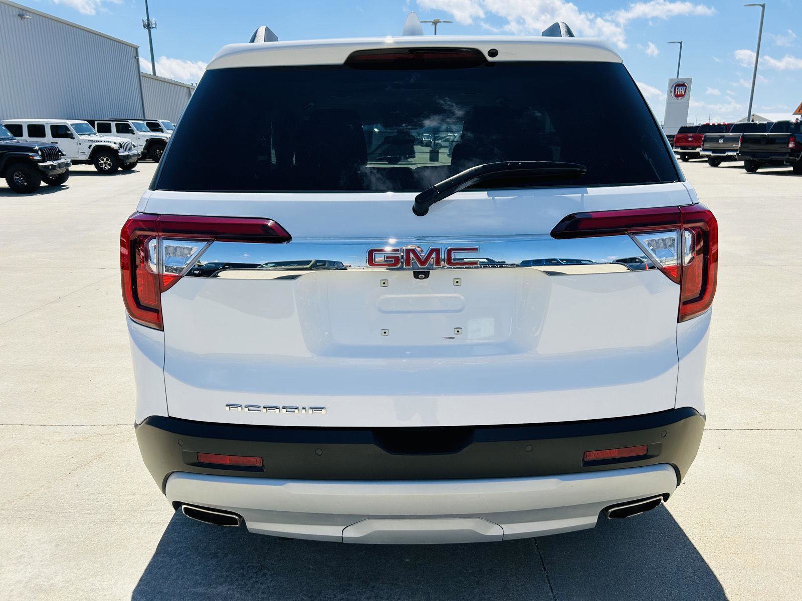 Used 2023 GMC Acadia SLE w/ Driver Convenience Package image 39