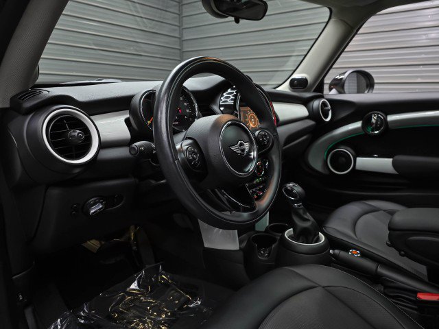 Used 2017 MINI Cooper 2-Door Hardtop FWD image 11