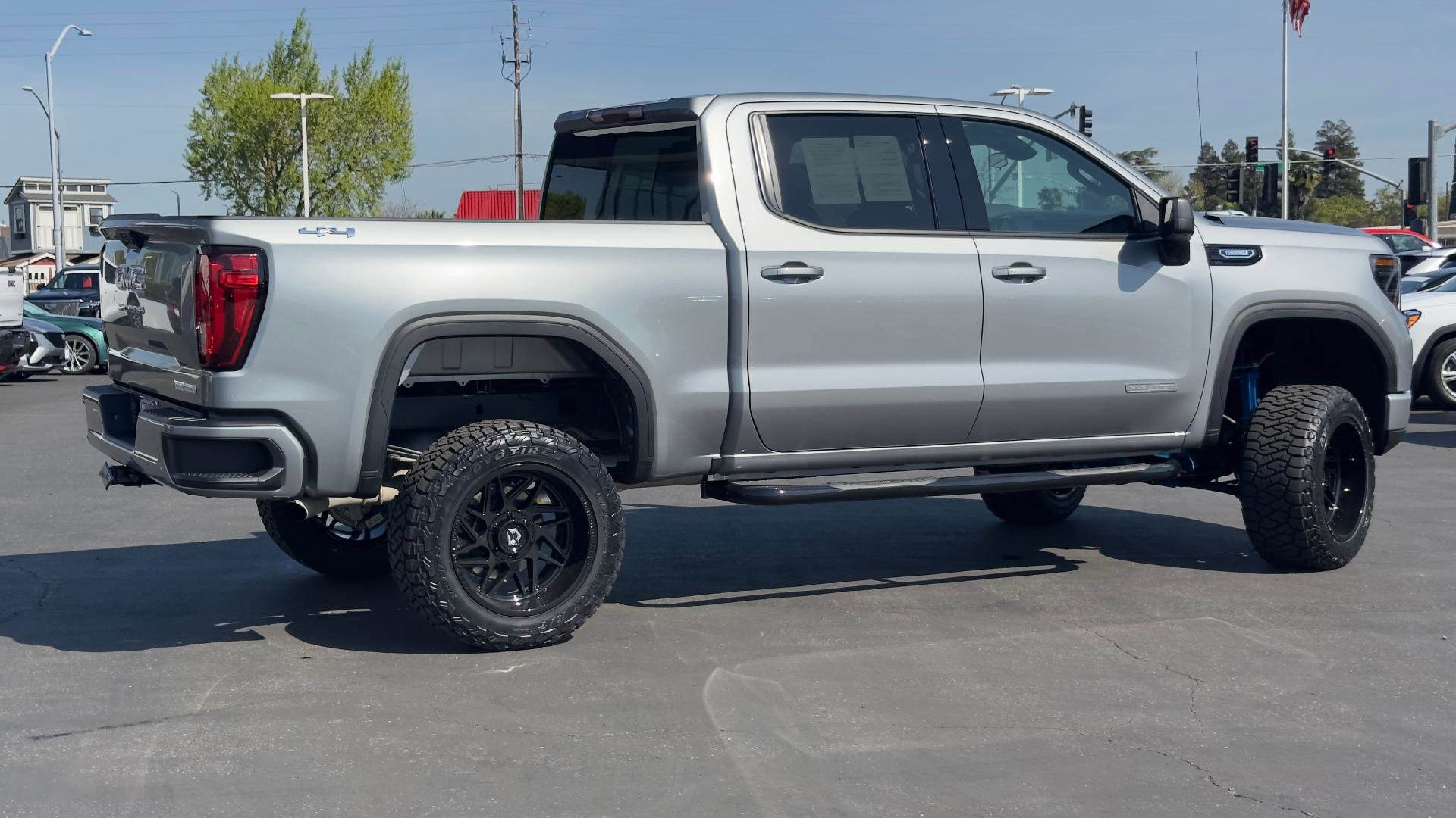 Used 2026 GMC Sierra 1500 Elevation image 4