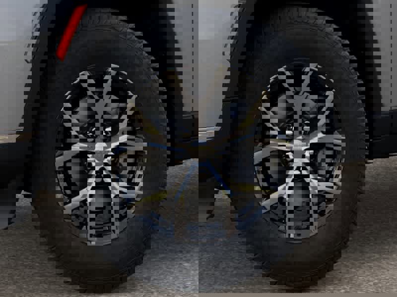 New 2025 Jeep Grand Cherokee L Limited image 4