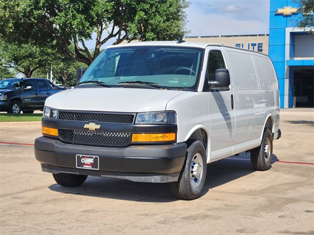New 2025 Chevrolet Express 2500 w/ Safety Package RWD image 10