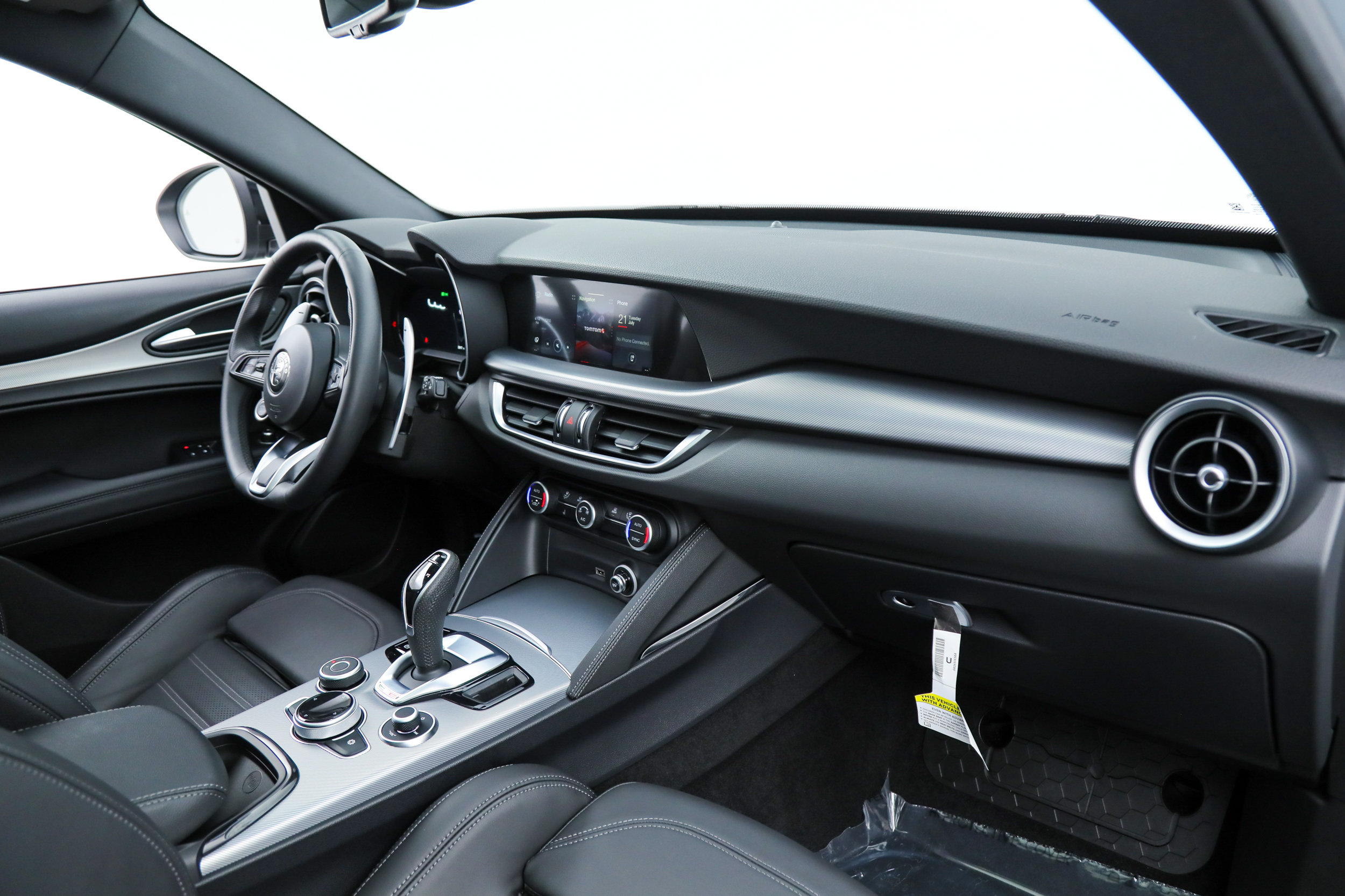 New 2025 Alfa Romeo Stelvio Sprint w/ Veloce Package AWD/4WD image 9