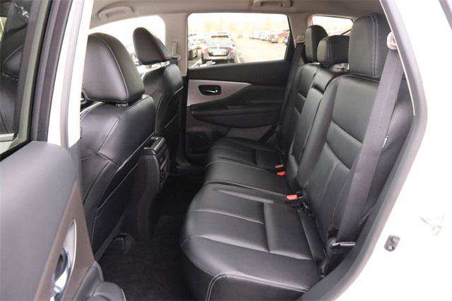 Used 2024 Nissan Murano SV w/ SV Midnight Edition Package image 9