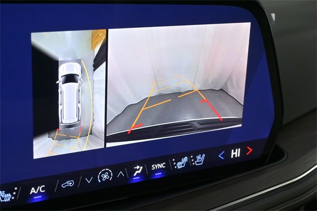 New 2026 Chevrolet Suburban Premier image 28