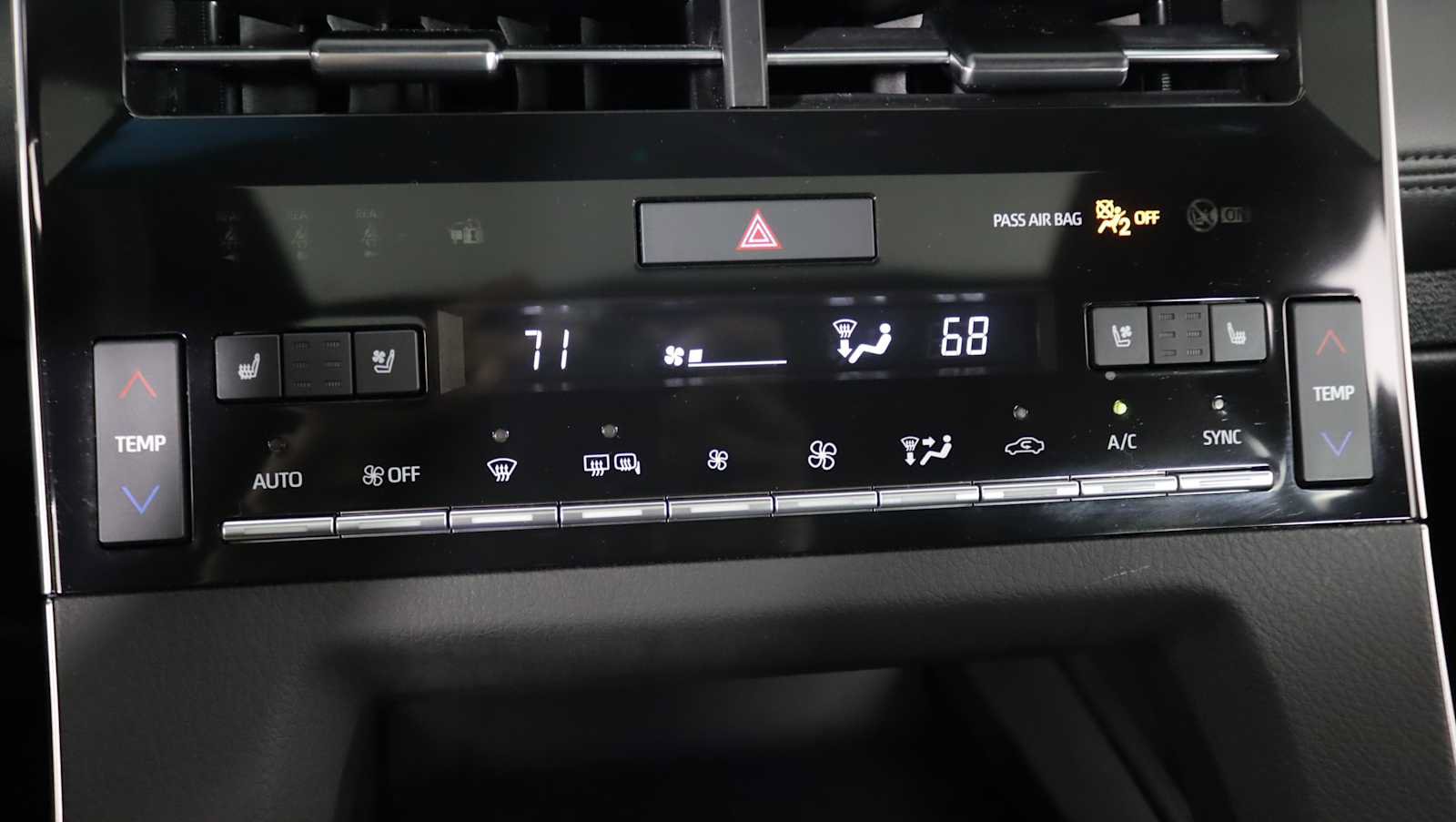 Used 2022 Toyota Avalon Limited w/ Advanced Safety Package FWD image 26