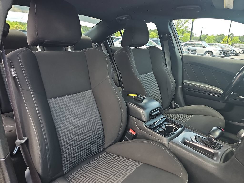 Used 2021 Dodge Charger R/T w/ Blacktop Package RWD image 32