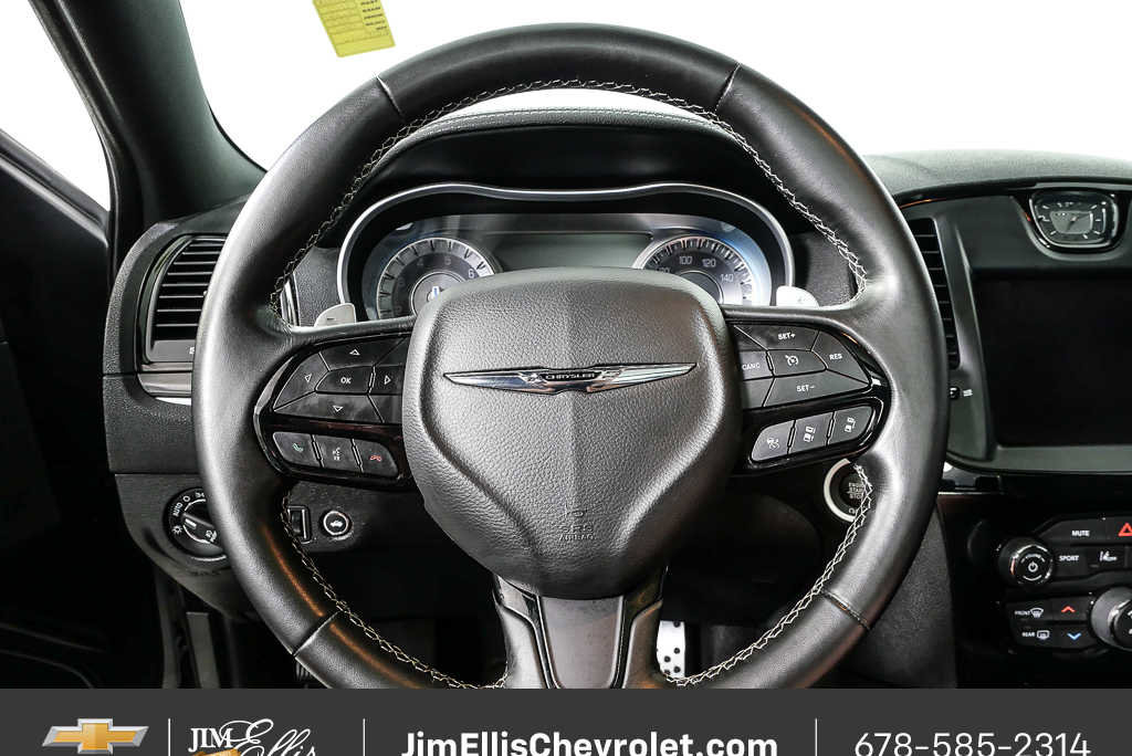 Used 2022 Chrysler 300 S w/ Safetytec Plus Group RWD image 10