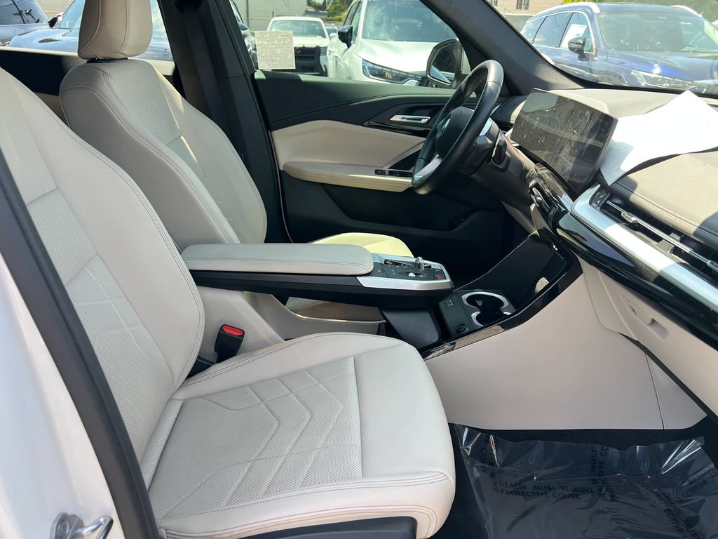 Used 2024 BMW X1 xDrive28i AWD/4WD image 17