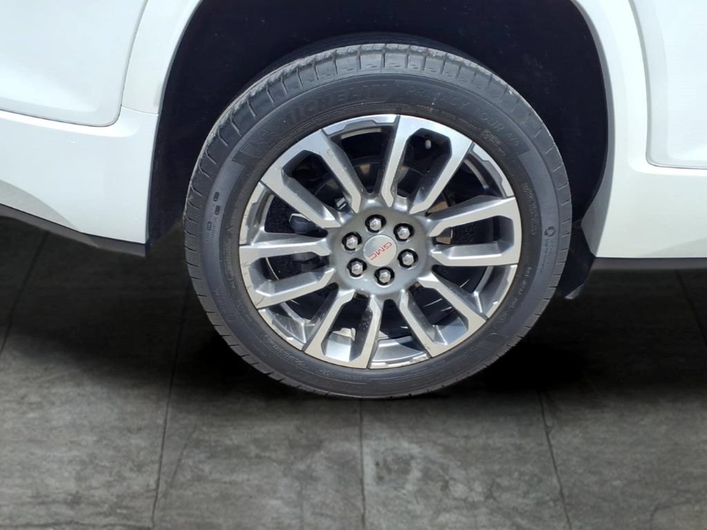 Used 2023 GMC Acadia Denali w/ Denali Ultimate Package FWD image 27