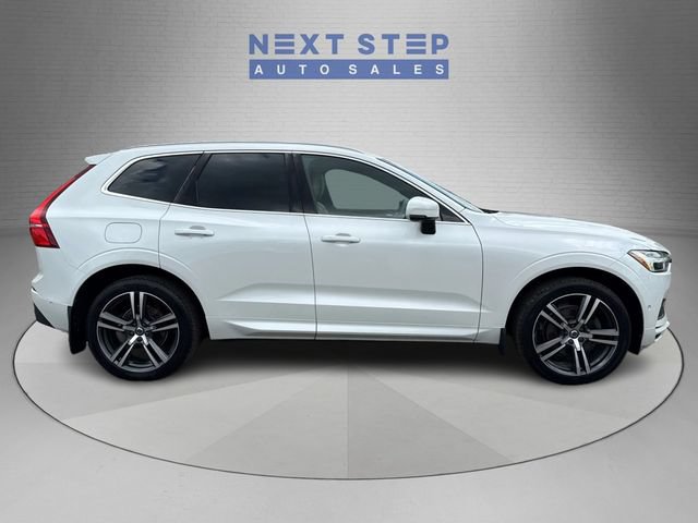 Used 2019 Volvo XC60 T5 Momentum w/ Multimedia Package AWD/4WD image 9