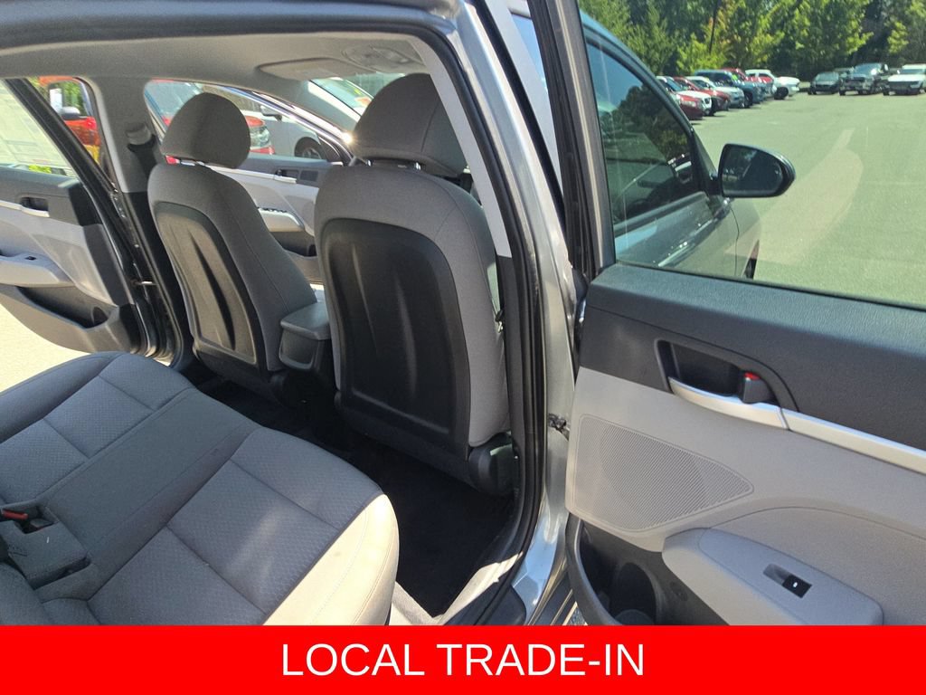 Used 2019 Hyundai Elantra SE FWD image 12