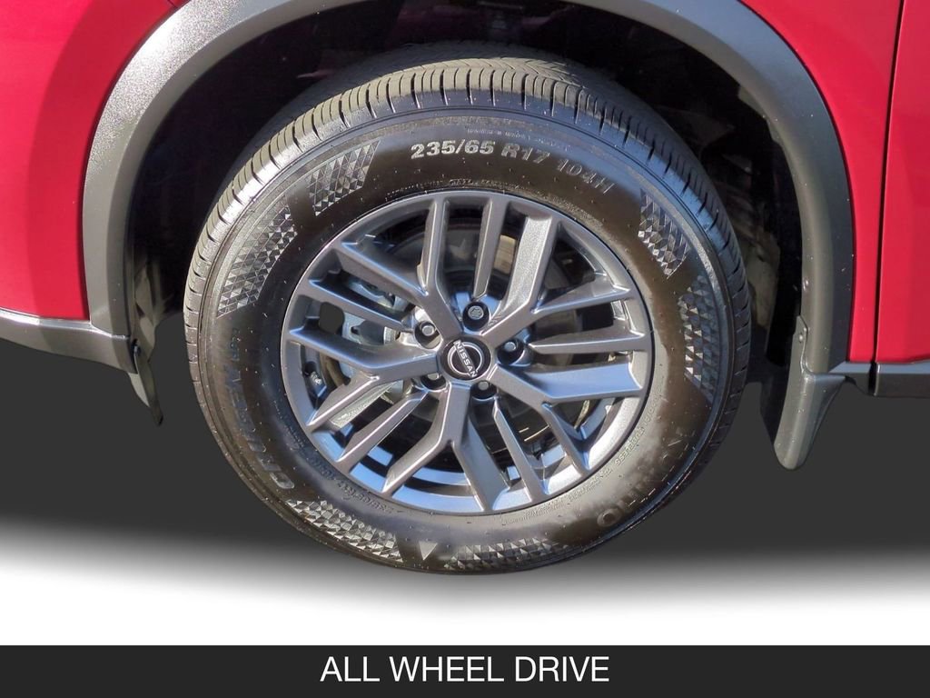 Certified 2025 Nissan Rogue S AWD/4WD image 11