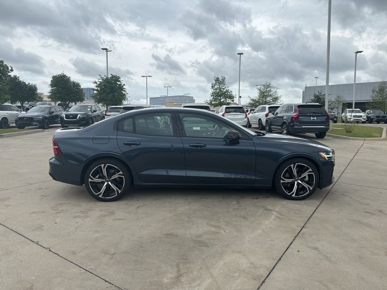 Certified 2024 Volvo S60 B5 Plus image 3