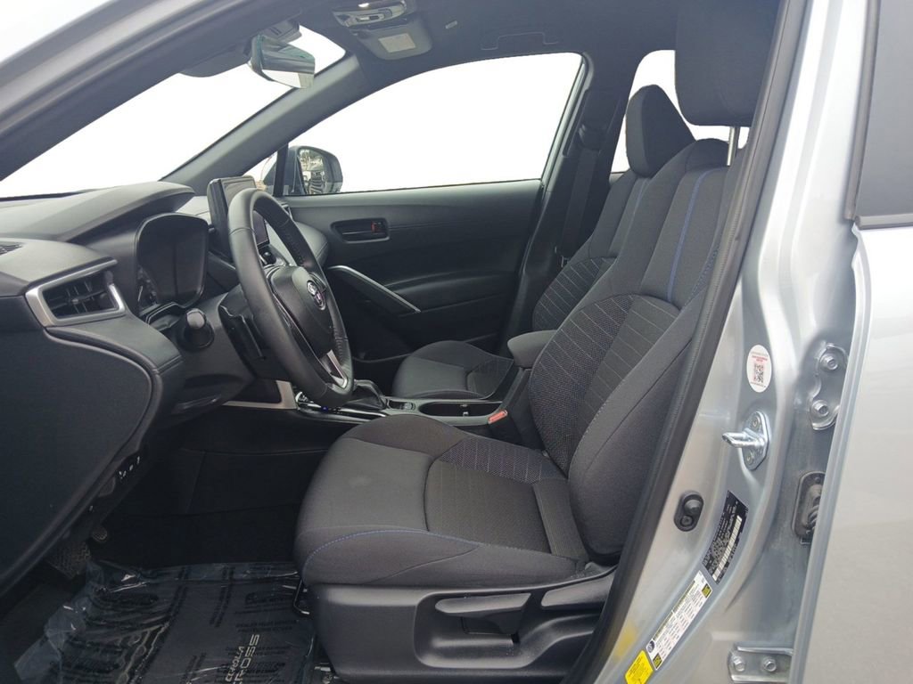Used 2024 Toyota Corolla Cross AWD Hybrid image 9