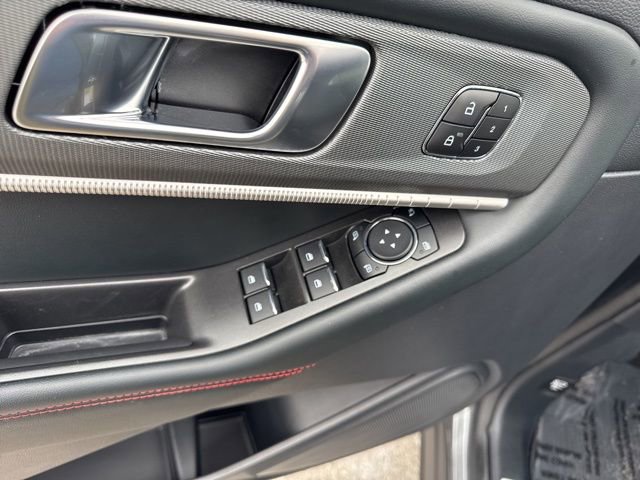 Used 2025 Ford Explorer ST-Line w/ Premium Package AWD/4WD image 13