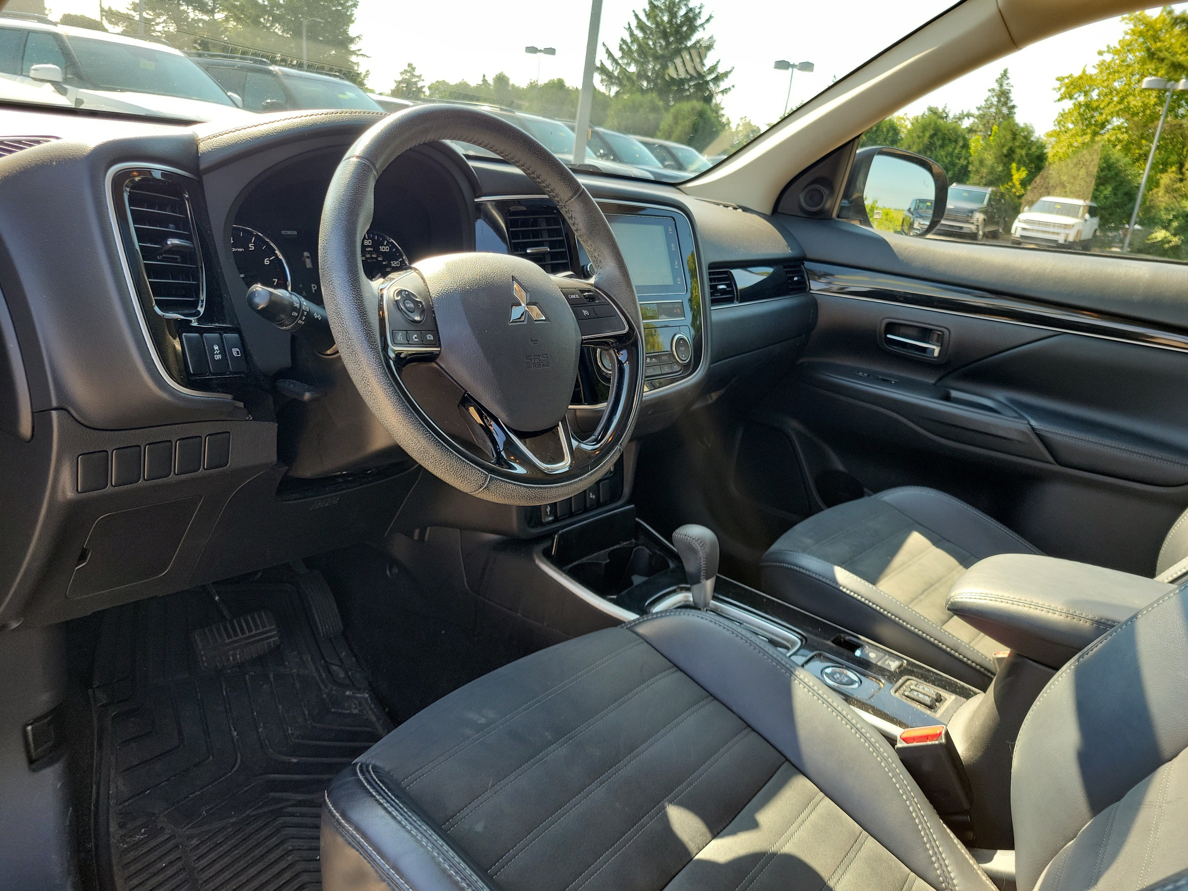Used 2019 Mitsubishi Outlander LE AWD/4WD image 19