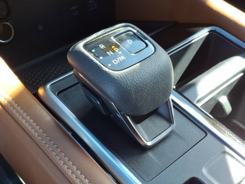 Used 2022 Nissan Pathfinder Platinum AWD/4WD image 24