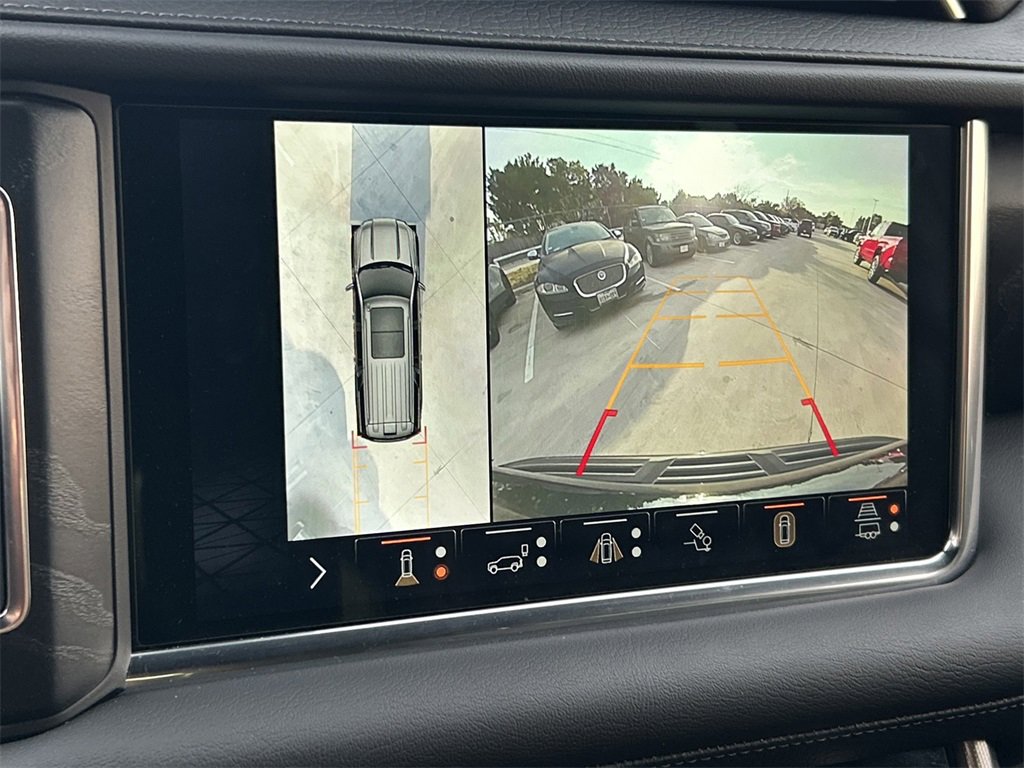 Used 2022 GMC Yukon Denali image 42