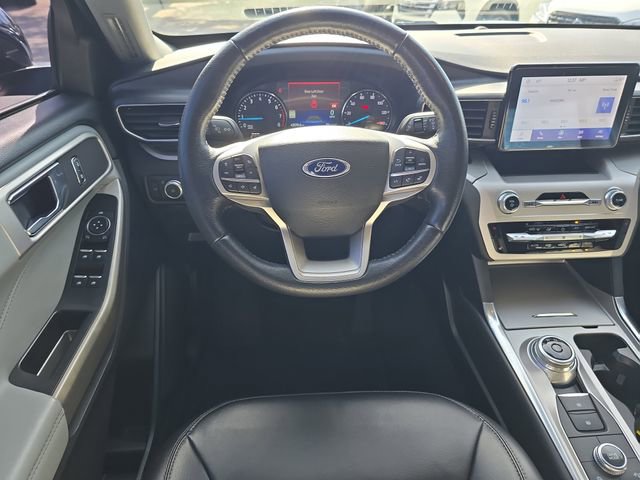 Used 2022 Ford Explorer XLT w/ Equipment Group 202A image 16