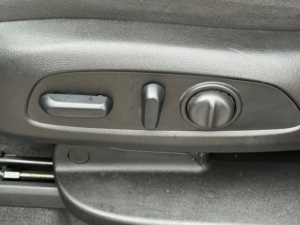 Used 2019 Chevrolet Traverse LT image 20