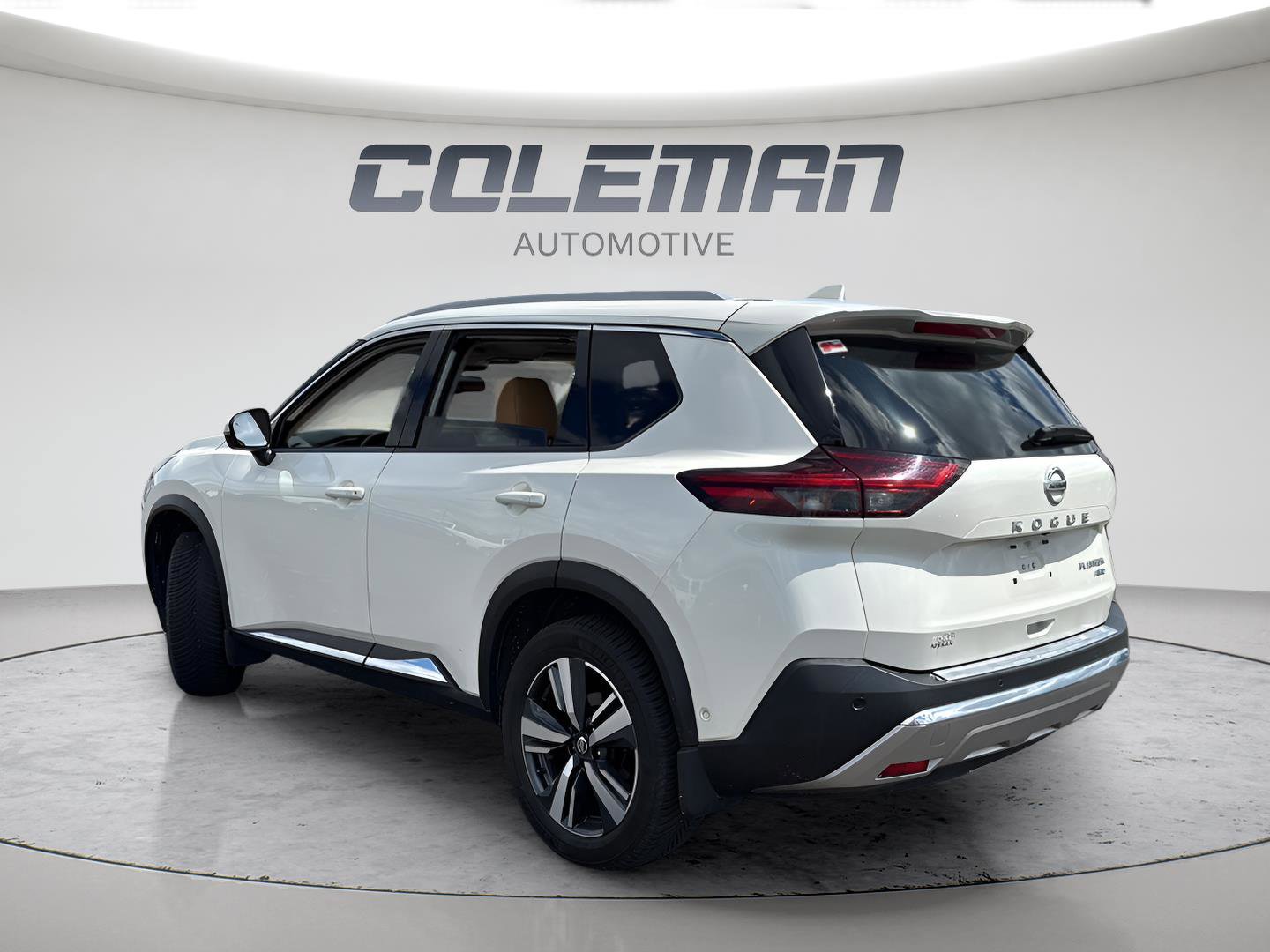Used 2021 Nissan Rogue Platinum AWD/4WD image 3