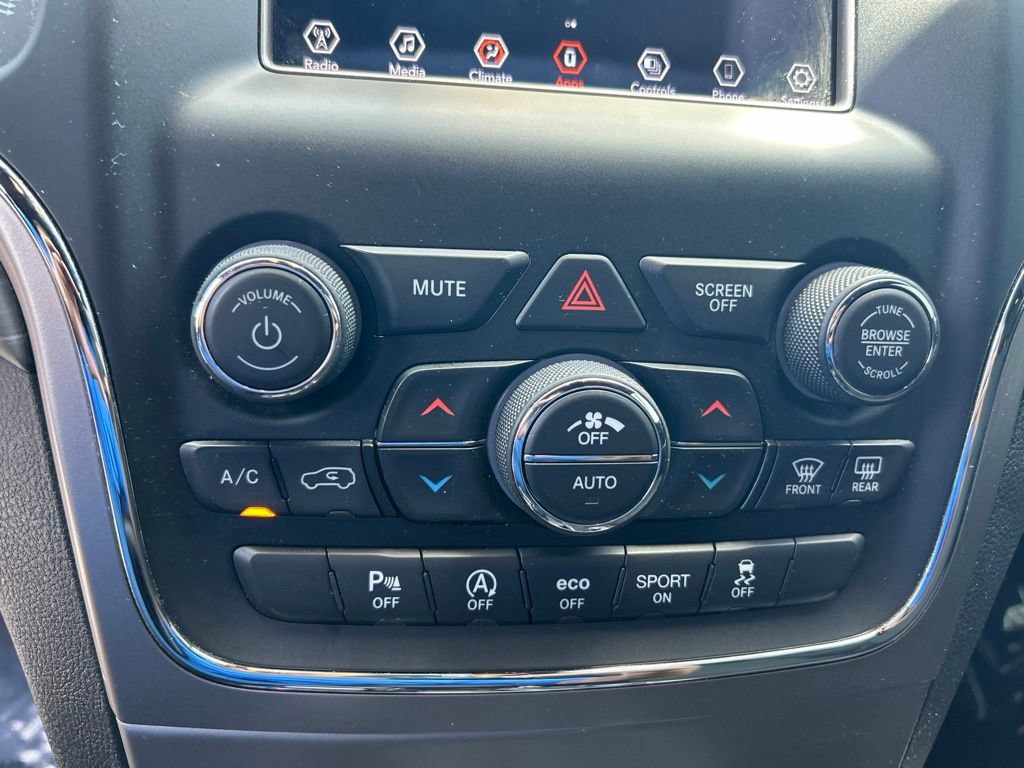 Used 2021 Jeep Grand Cherokee Laredo RWD image 39