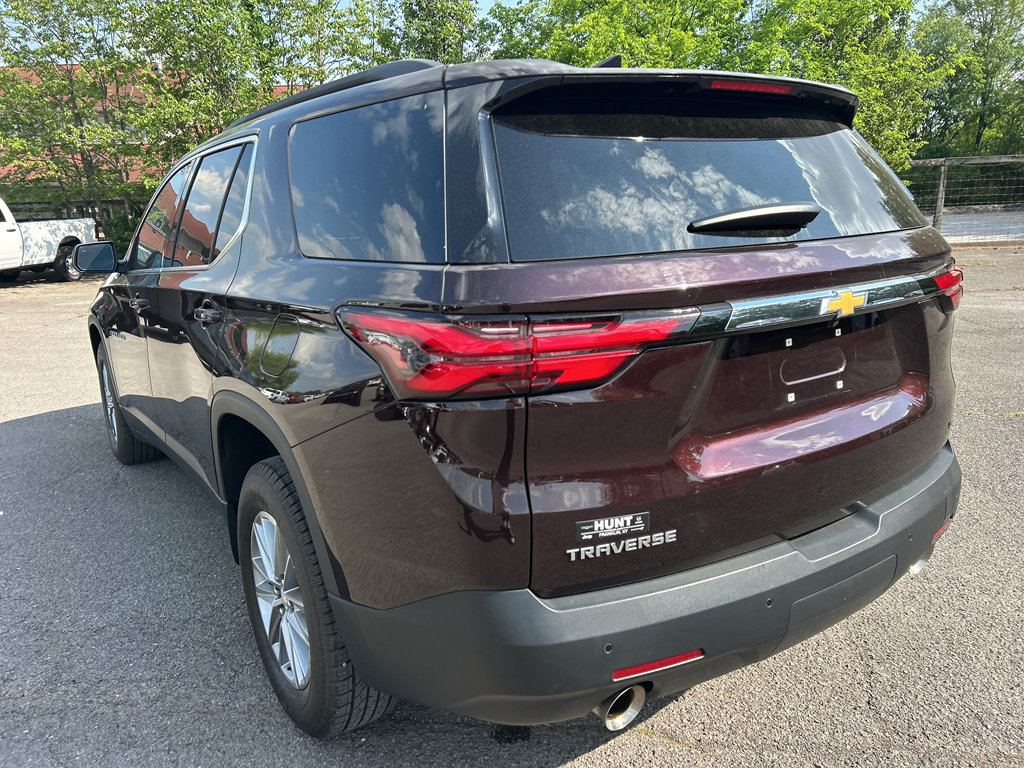Used 2022 Chevrolet Traverse LT FWD image 7