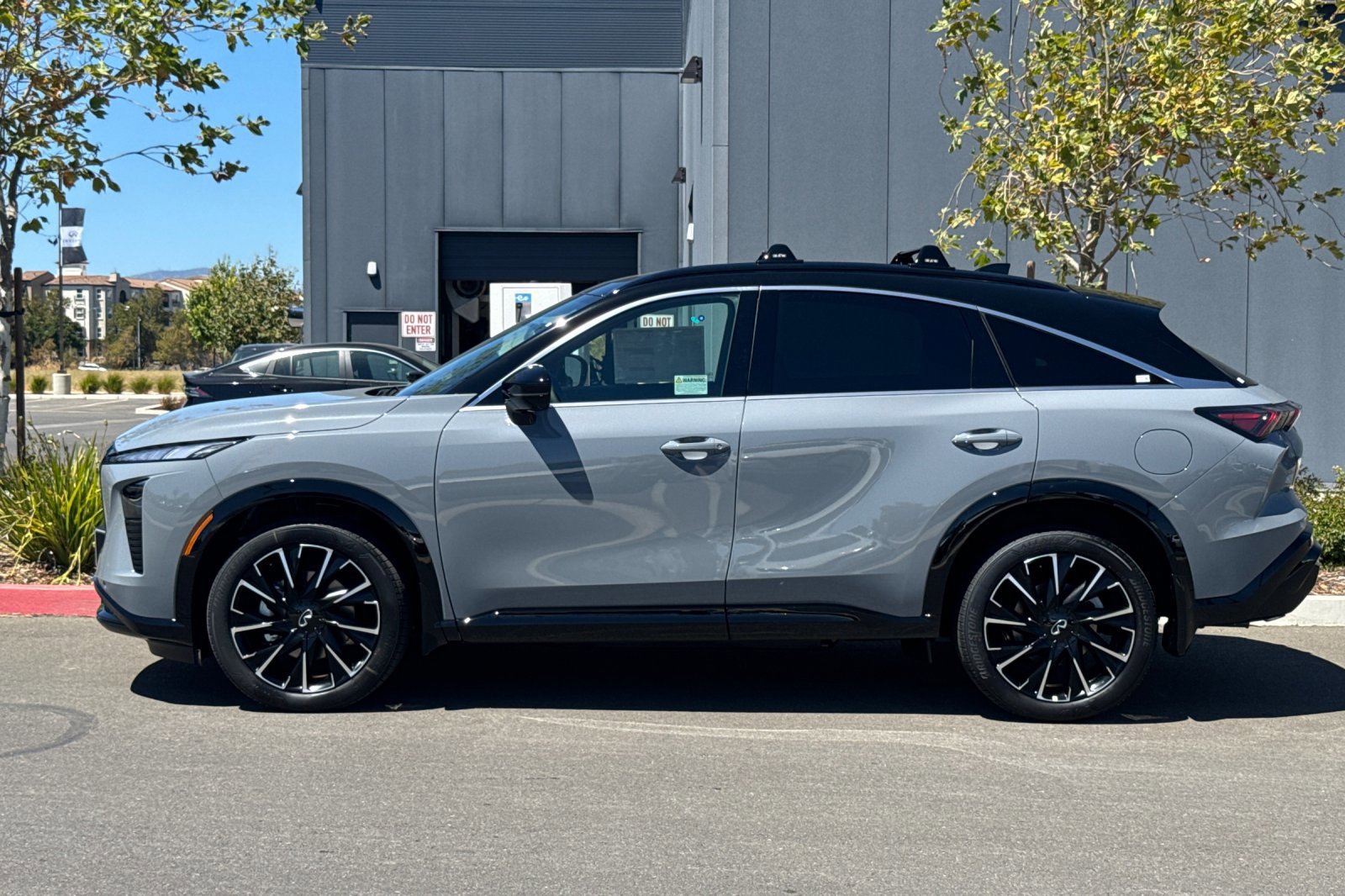 New 2027 INFINITI QX65 Autograph w/ Cargo Package AWD/4WD image 2